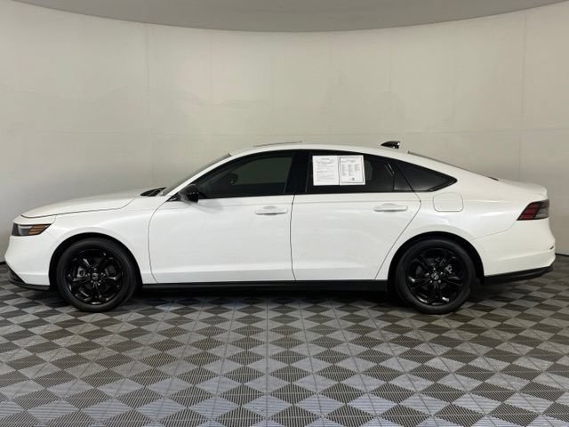 Used 2025 Honda Accord SE image 3