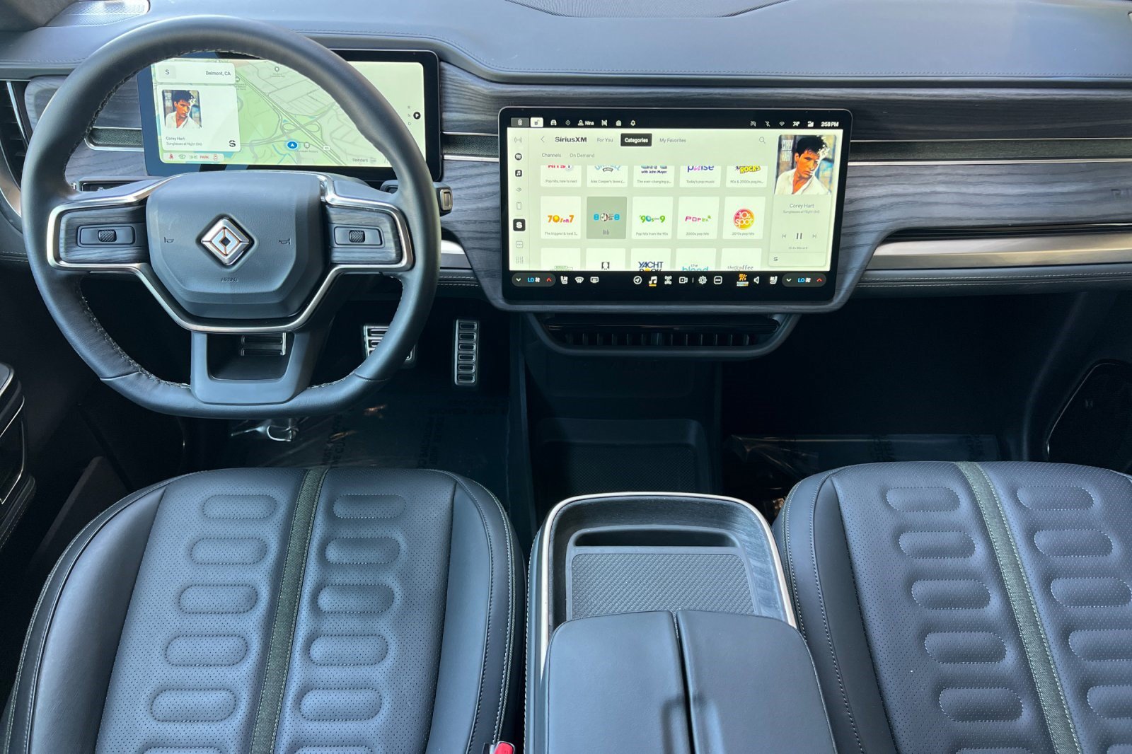 Used 2024 Rivian R1S Adventure AWD/4WD image 33