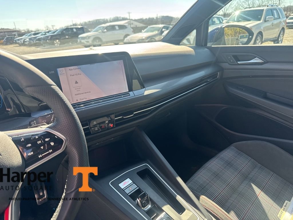 Used 2022 Volkswagen GTI SE image 16