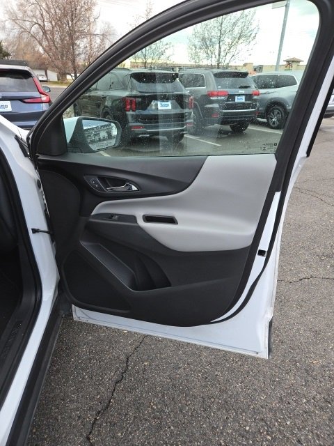 Used 2018 Chevrolet Equinox LT image 28