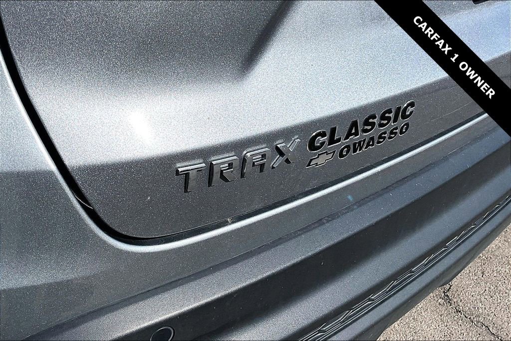 Used 2025 Chevrolet Trax LS w/ LS Convenience Package image 23