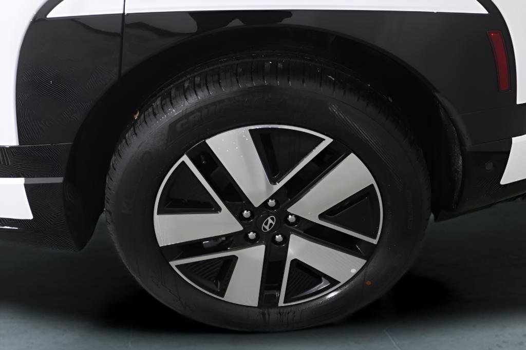 New 2026 Hyundai Ioniq 9 SEL image 15