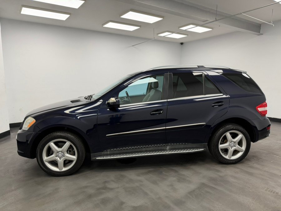 Used 2010 Mercedes-Benz ML 550 4MATIC image 4