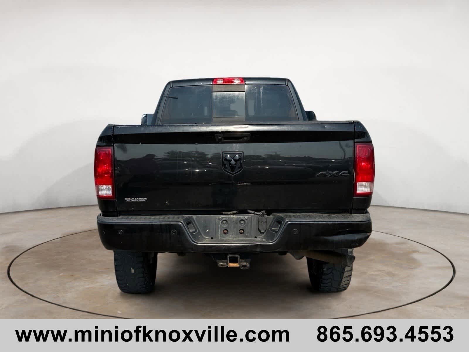 Used 2018 RAM 2500 Big Horn w/ Sport Appearance Group AWD/4WD image 4