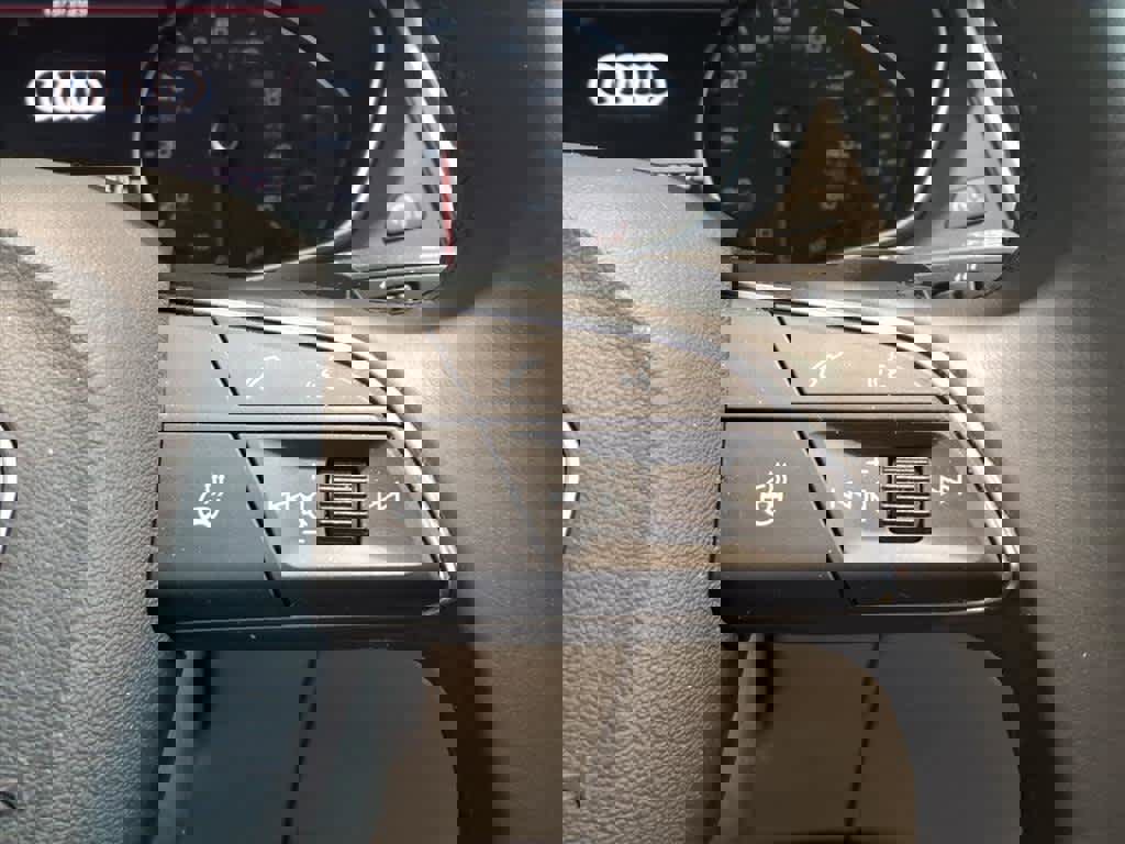 Used 2023 Audi Q5 2.0T Premium w/ Convenience Package image 16