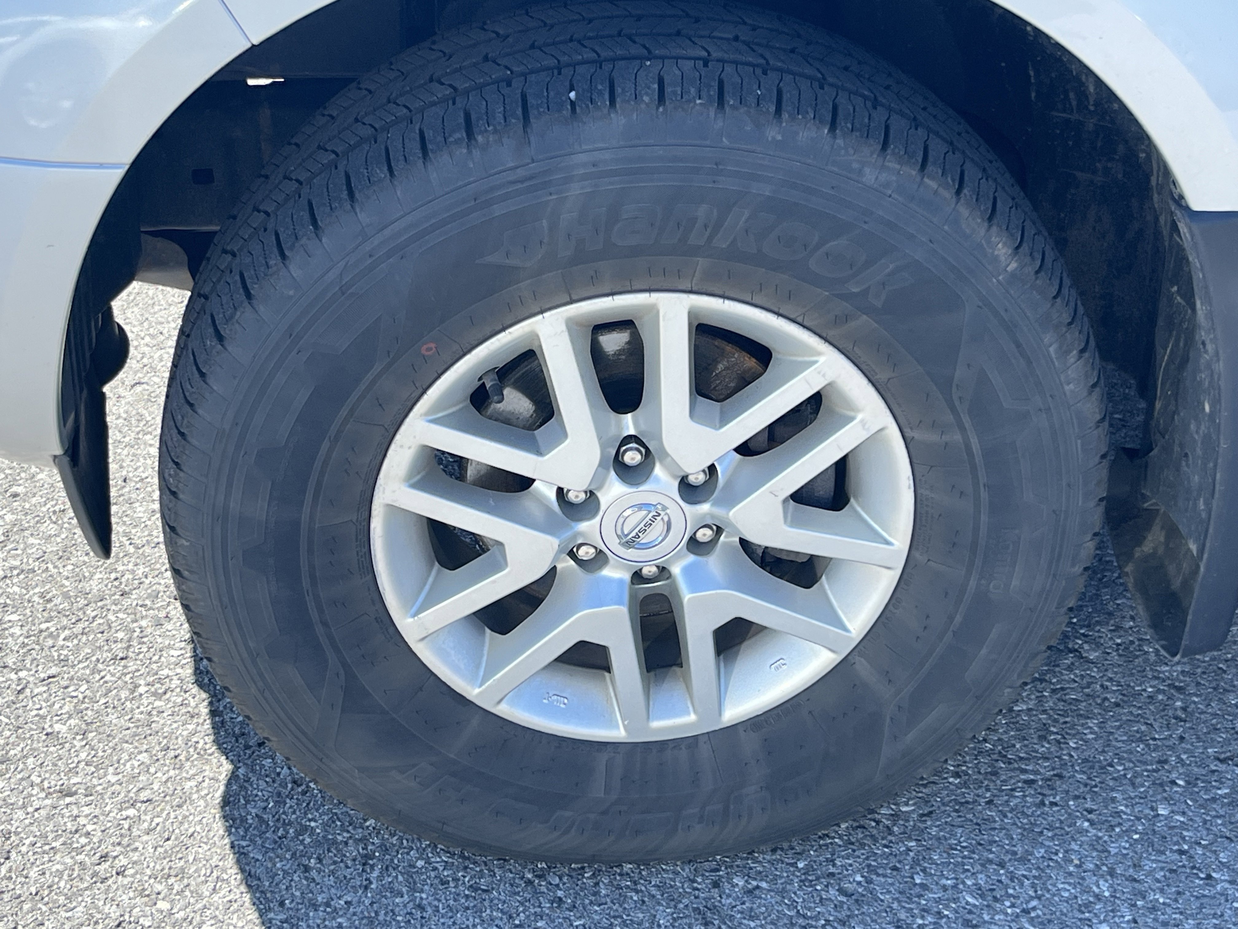 Used 2020 Nissan Frontier SV w/ SV Utility Package AWD/4WD image 12