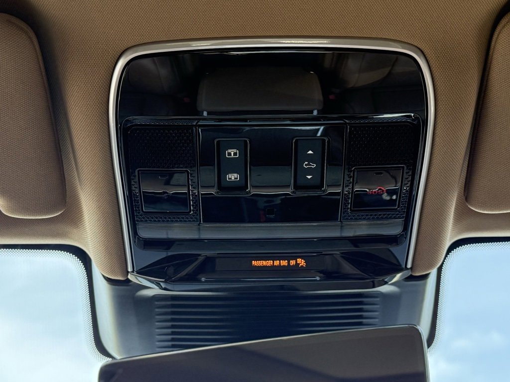 Certified 2024 Land Rover Range Rover SE image 28