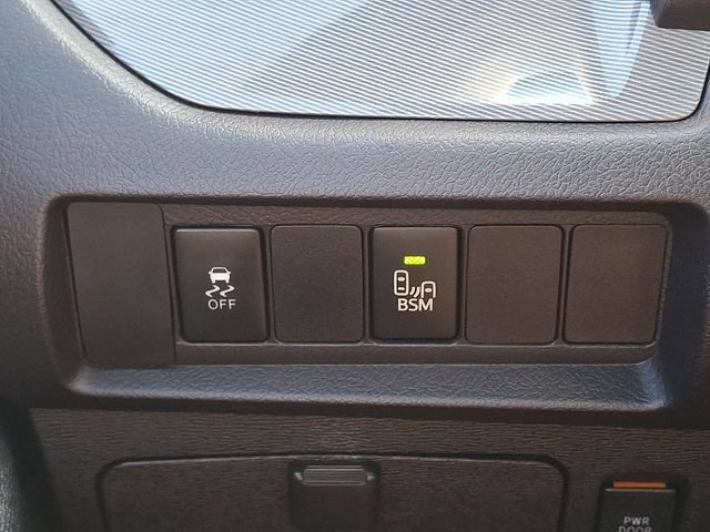 Used 2016 Toyota Sienna SE w/ SE Preferred Package FWD image 26