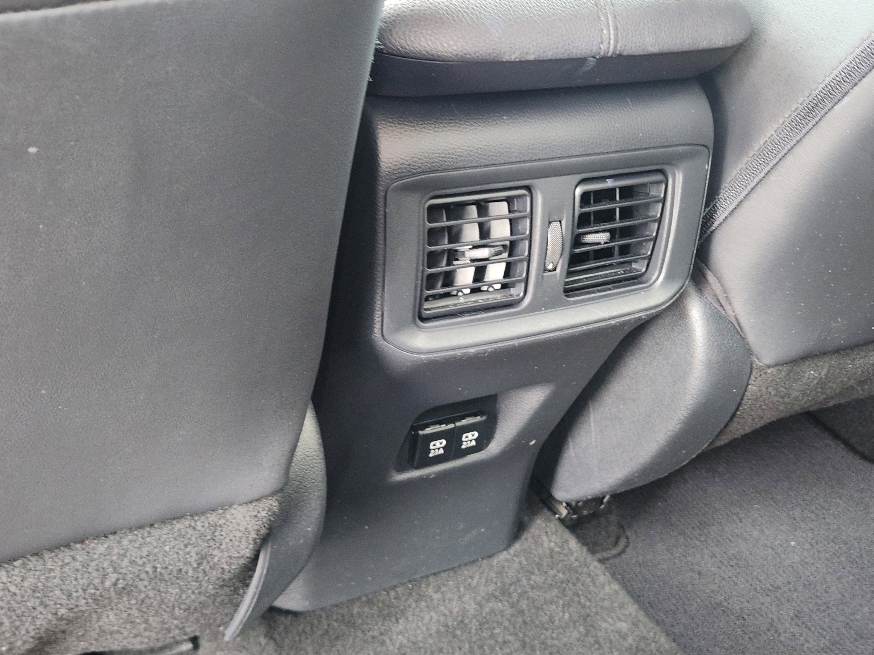 Used 2019 Toyota RAV4 XLE Premium FWD image 26