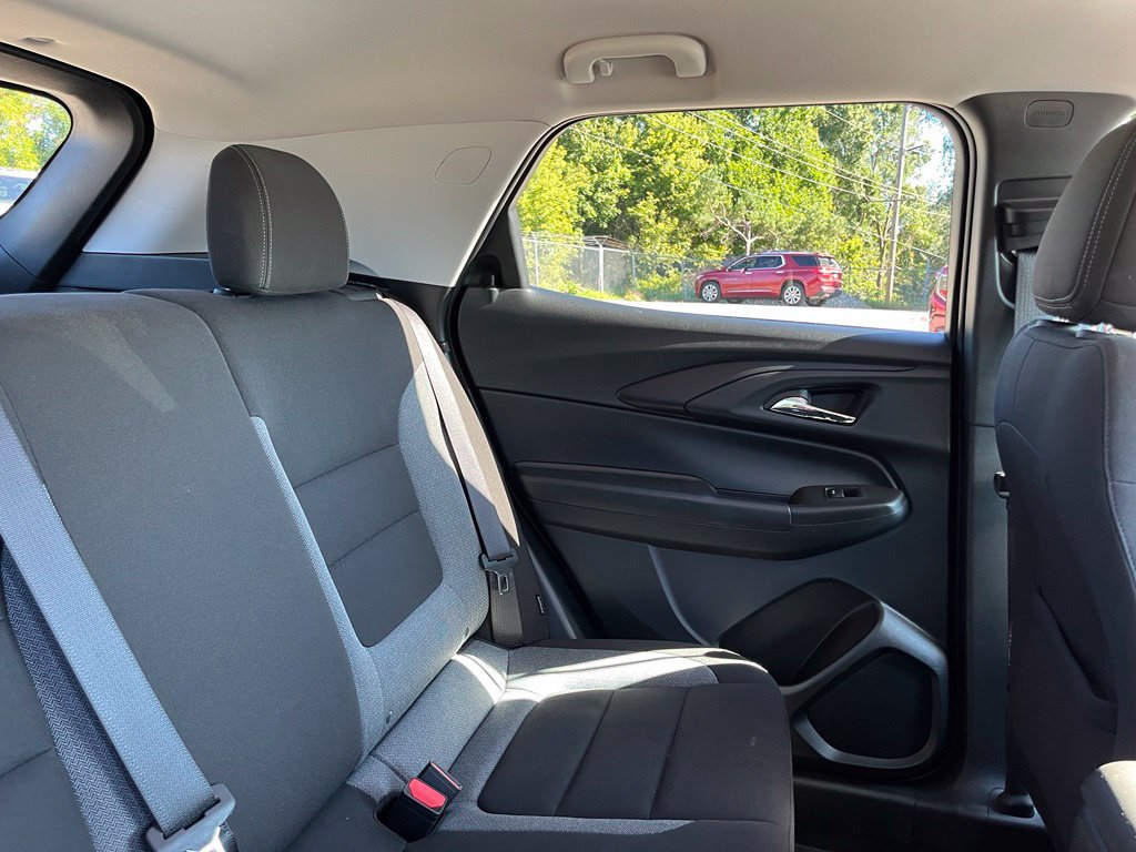 Used 2026 Chevrolet TrailBlazer LT FWD image 36
