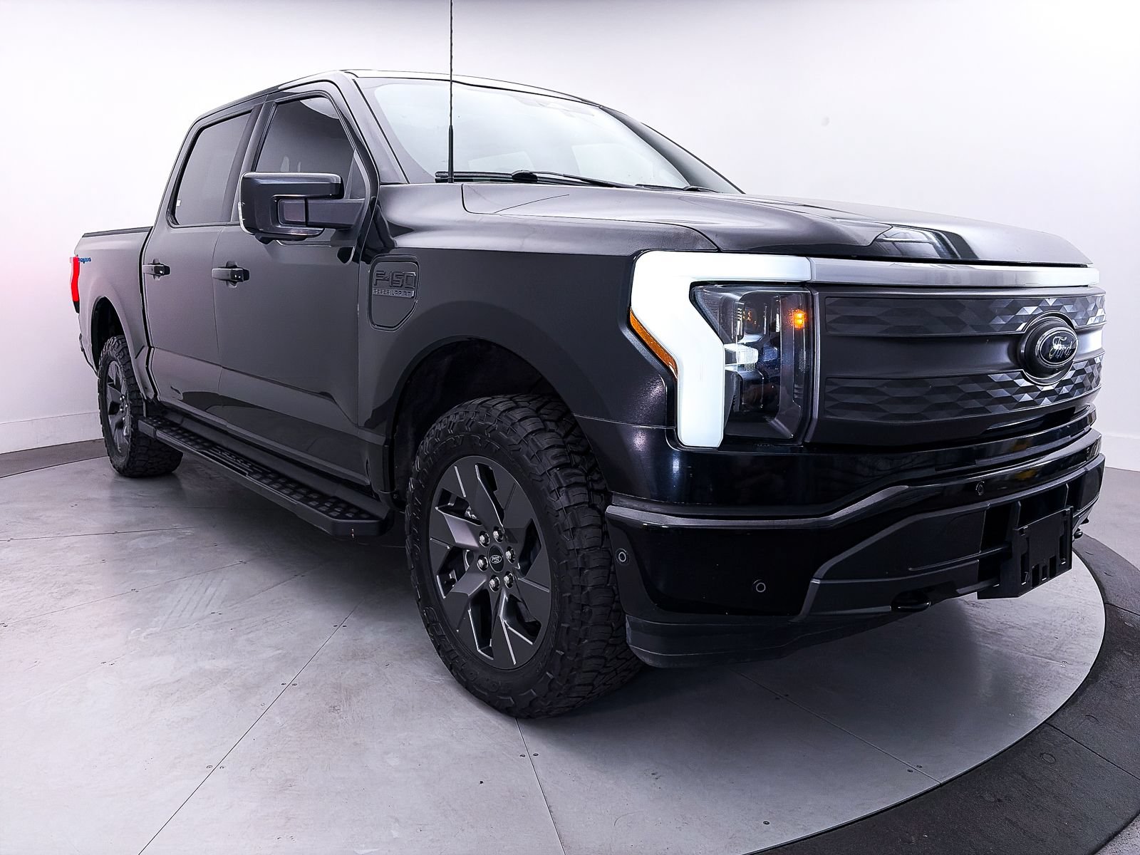 Used 2023 Ford F150 Lightning Lariat w/ Equipment Group 511A High AWD/4WD image 13