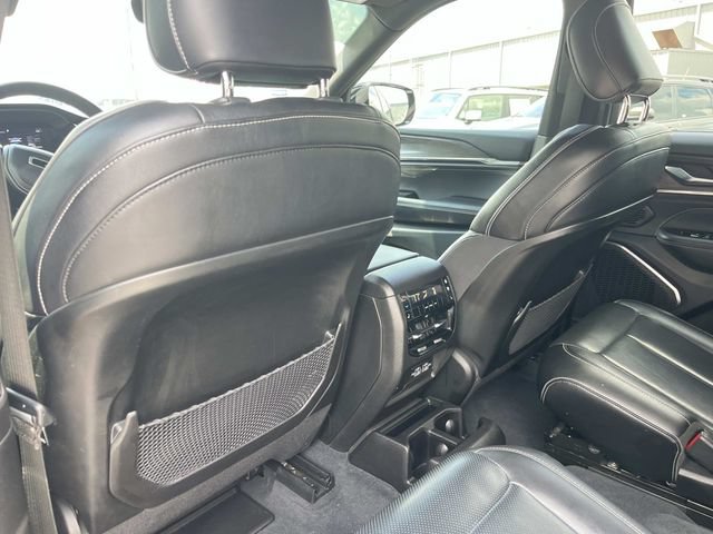 Used 2023 Jeep Grand Cherokee L Overland AWD/4WD image 24