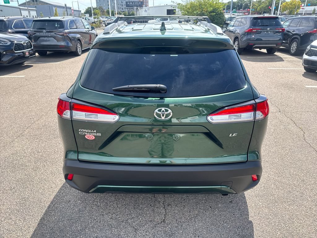Used 2023 Toyota Corolla Cross LE w/ Moonroof Package AWD/4WD image 6