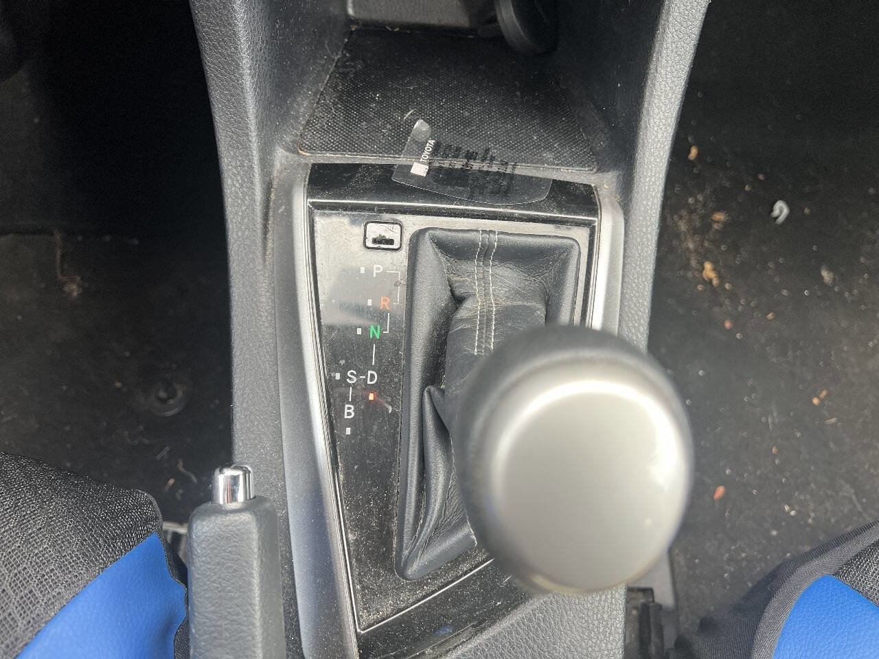 Used 2015 Toyota Corolla LE image 15