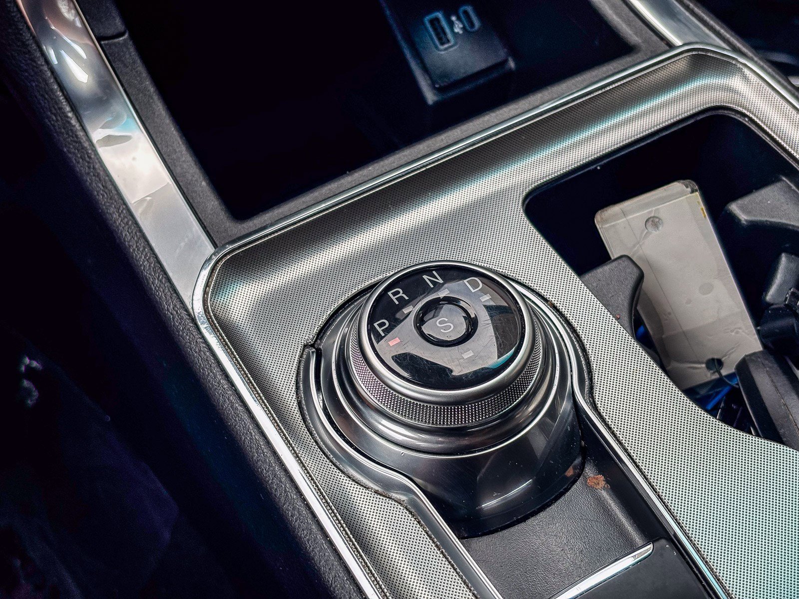 Used 2023 Ford Edge Titanium image 25