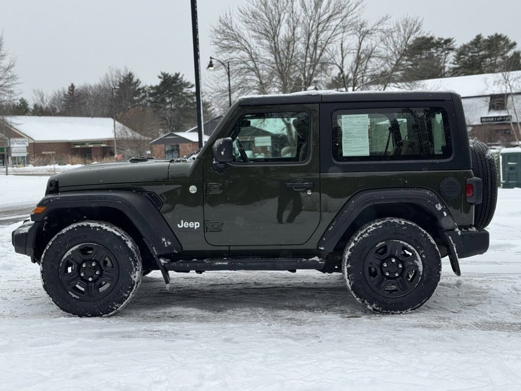 Used 2021 Jeep Wrangler Sport image 17