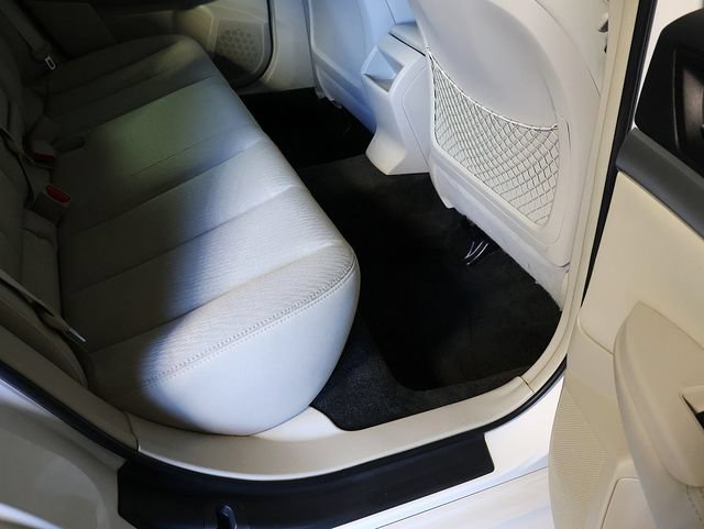 Used 2012 Subaru Legacy 2.5i Premium w/ All-Weather Pkg AWD/4WD image 29