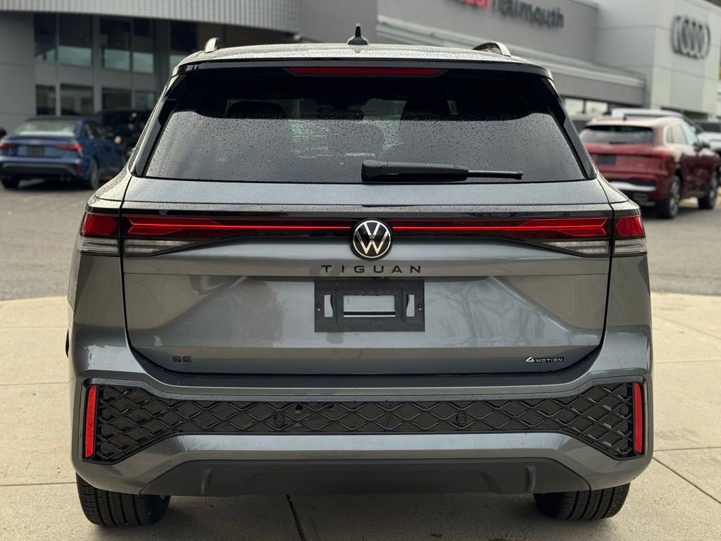 New 2026 Volkswagen Tiguan SE R-Line image 11