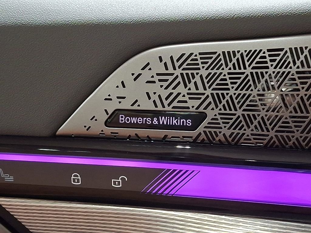 Used 2025 BMW i5 xDrive40 image 24