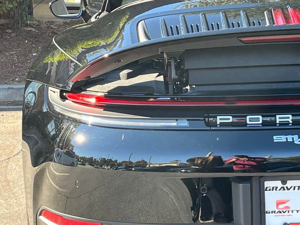 Used 2025 Porsche 911 Carrera w/ Premium Package image 15