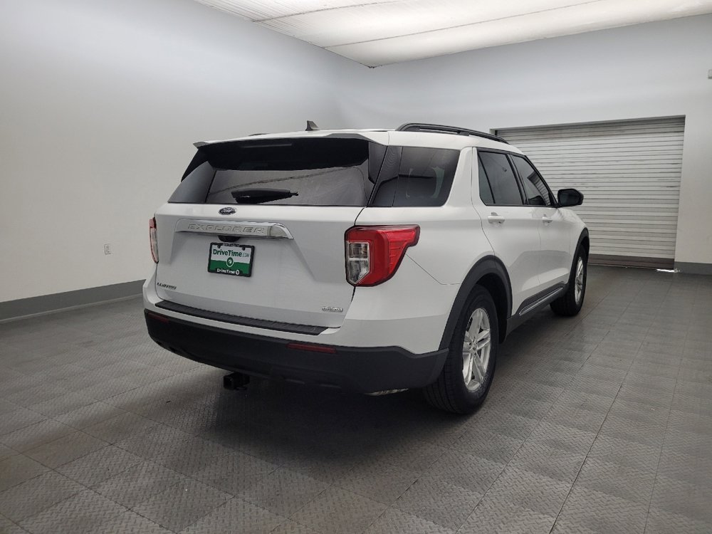Used 2021 Ford Explorer XLT RWD image 9