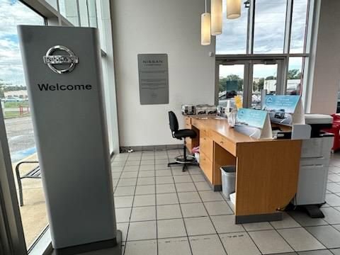 Used 2024 Nissan Pathfinder SV FWD image 46