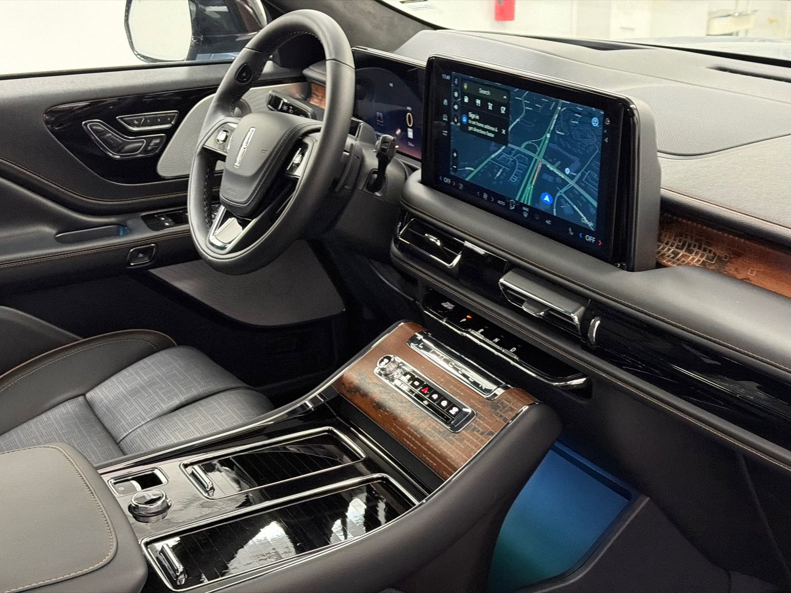 New 2026 Lincoln Aviator Black Label w/ Dynamic Handling Package AWD/4WD image 11