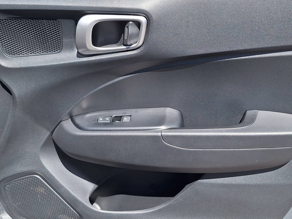 Certified 2024 Hyundai Venue SEL FWD image 26