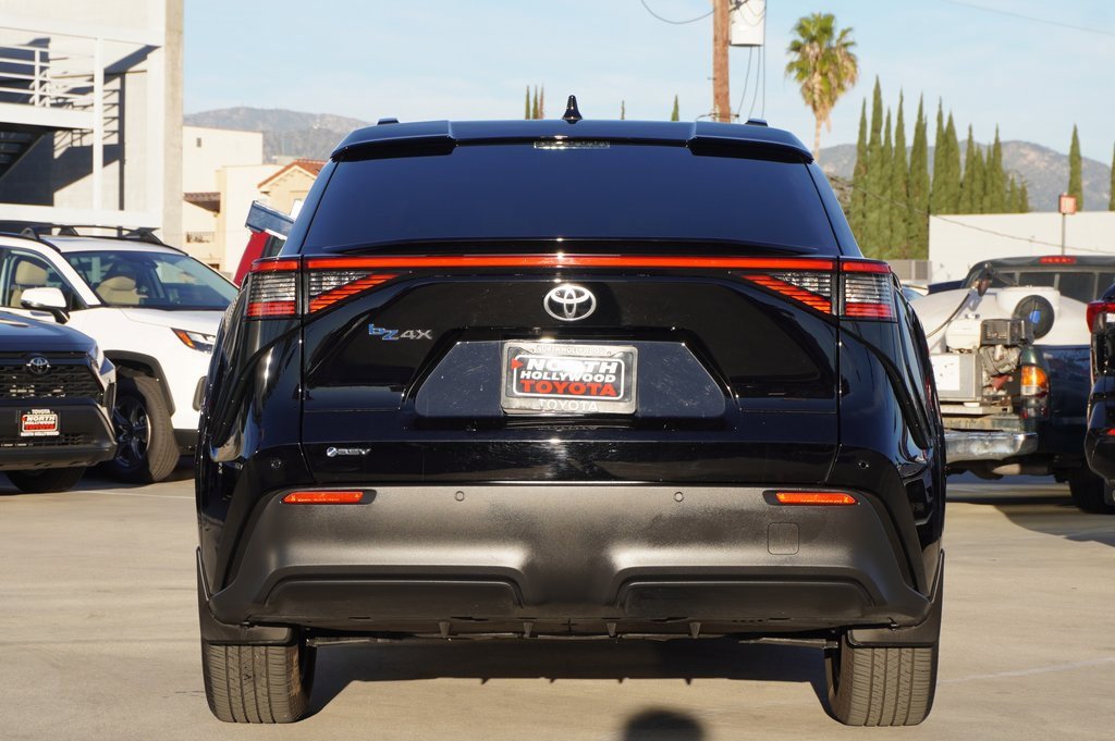 Certified 2025 Toyota bZ4X FWD image 6