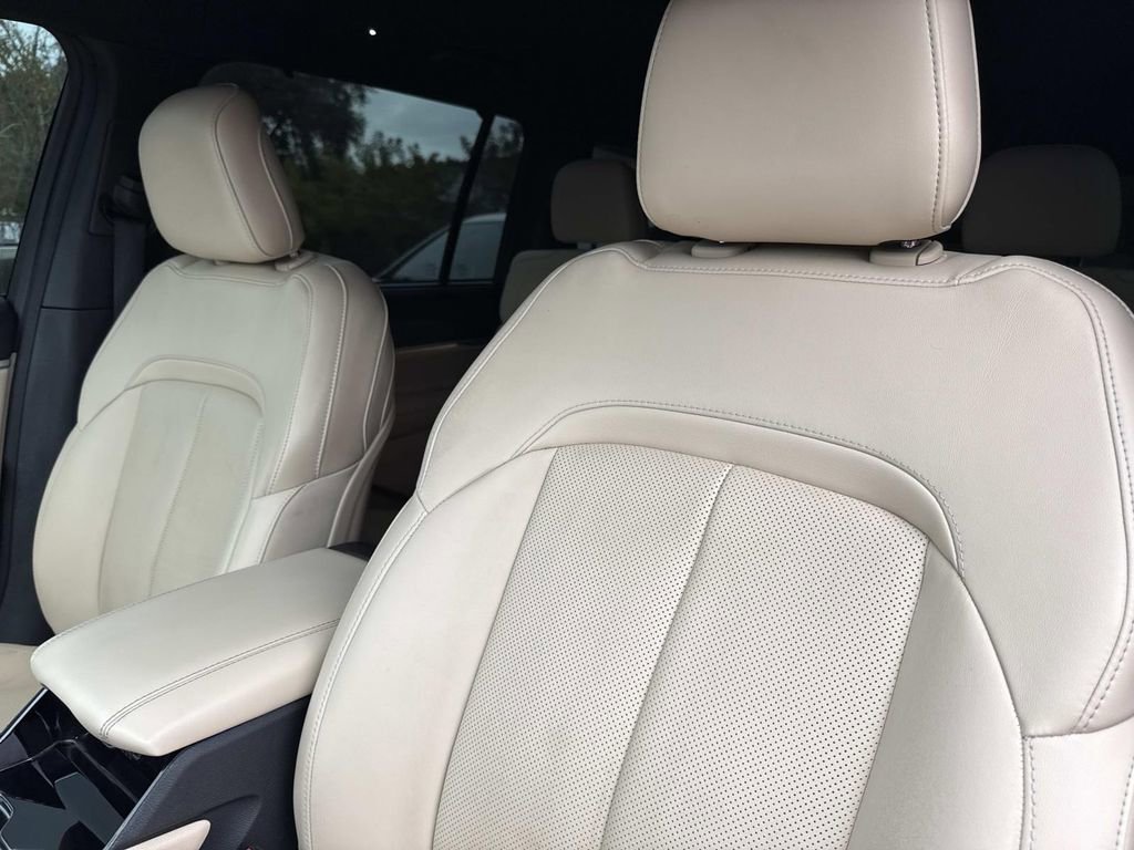 Used 2023 Jeep Grand Cherokee L Limited w/ Luxury Tech Group II image 26