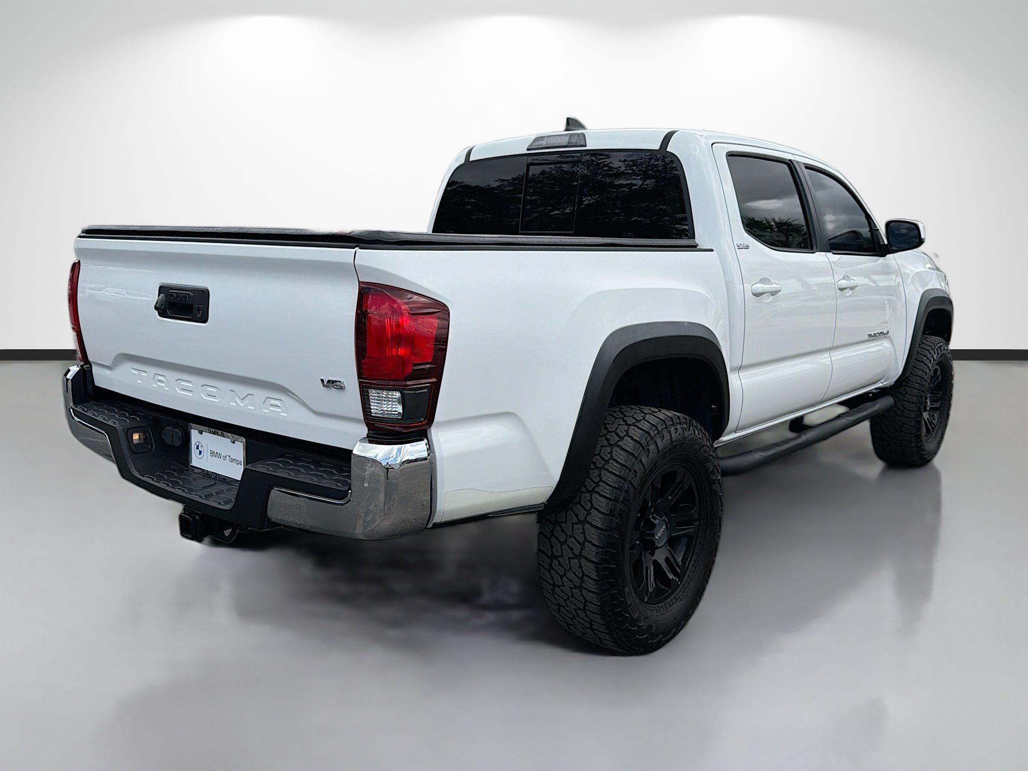 Used 2019 Toyota Tacoma SR5 RWD image 3
