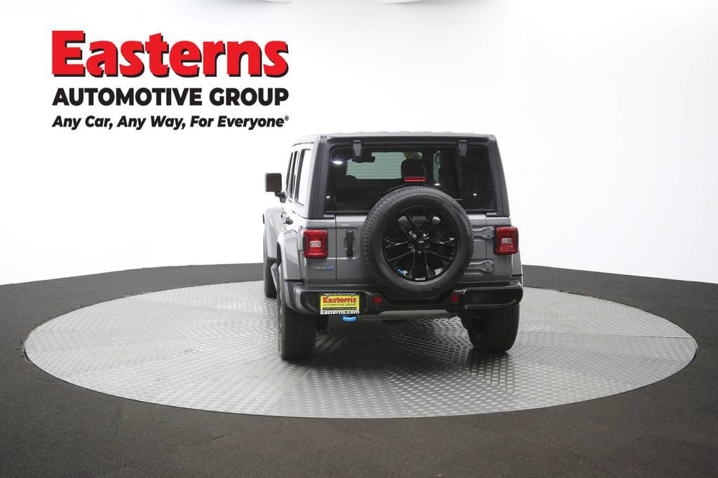 Used 2022 Jeep Wrangler Unlimited Sahara w/ Cold Weather Group AWD/4WD image 35