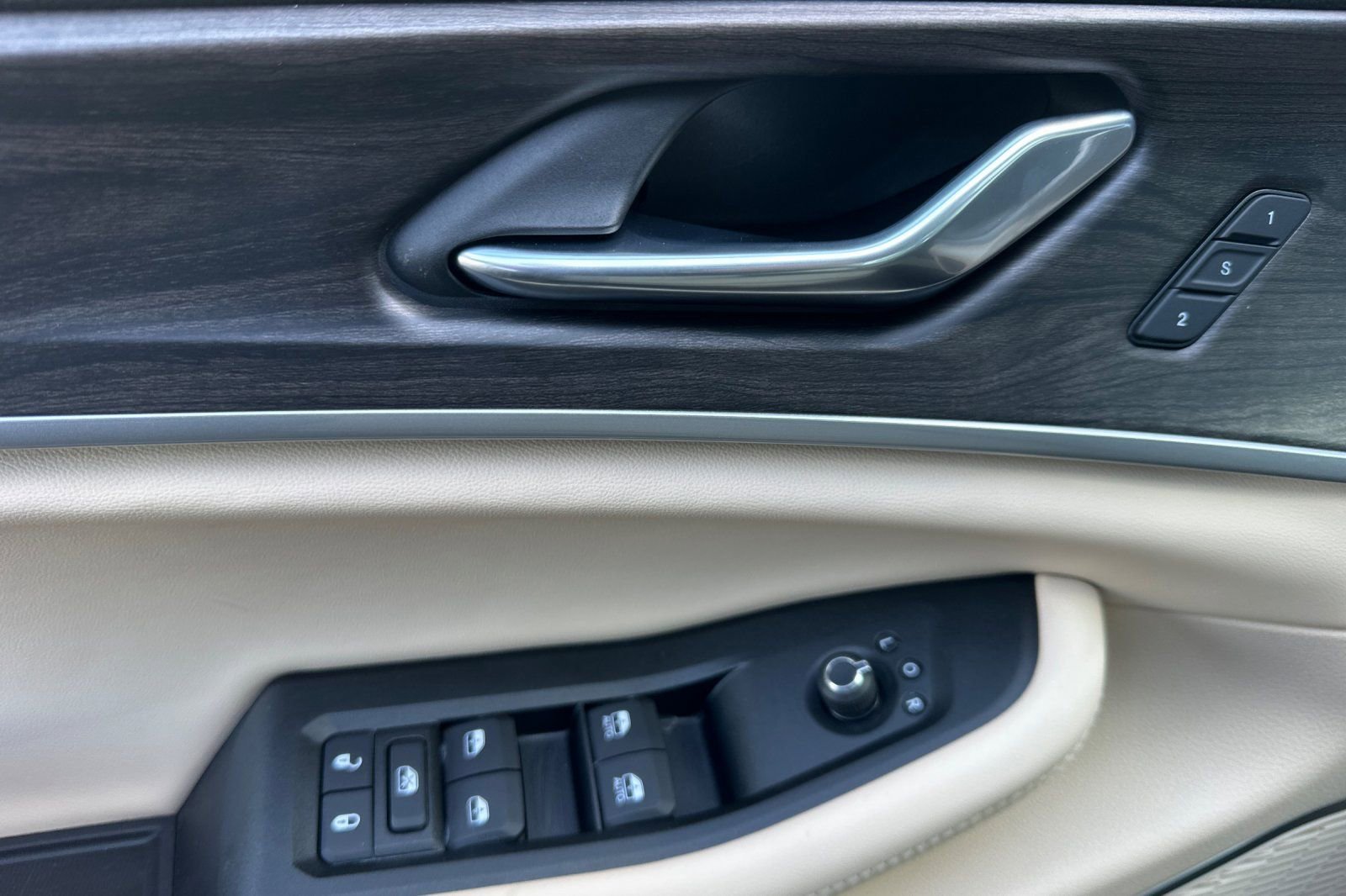 New 2026 Jeep Grand Cherokee Limited image 11