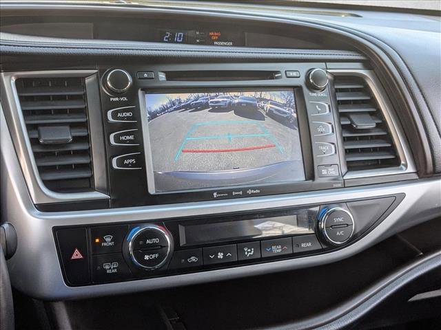 Used 2019 Toyota Highlander XLE image 12