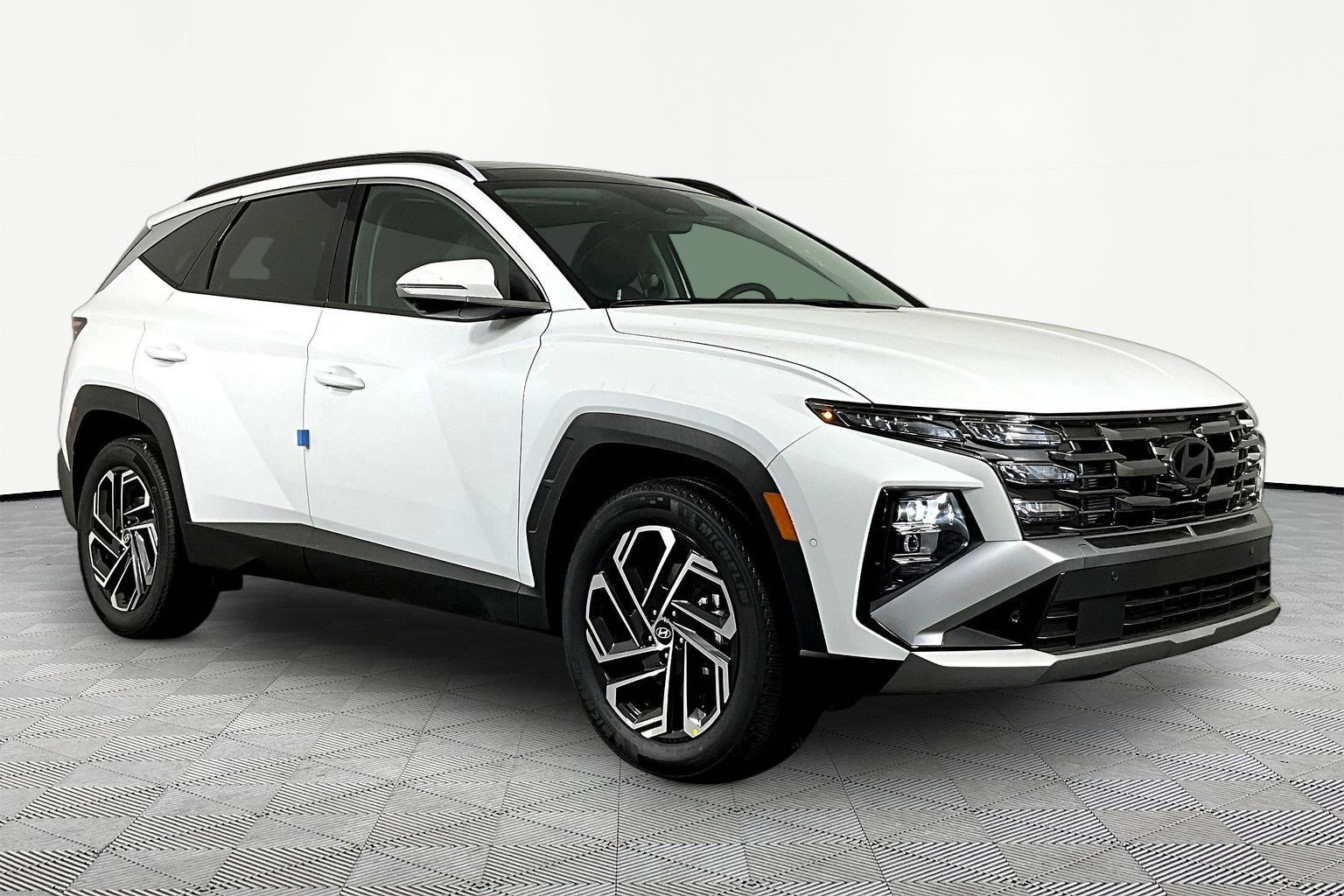 New 2026 Hyundai Tucson Limited AWD/4WD image 3