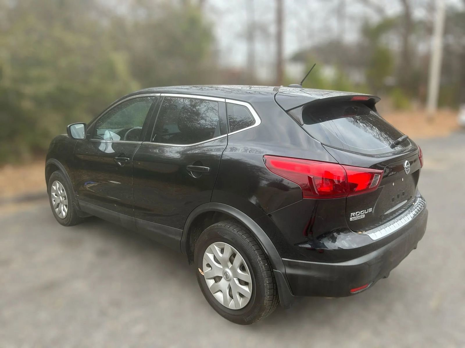 Used 2019 Nissan Rogue Sport S FWD image 17