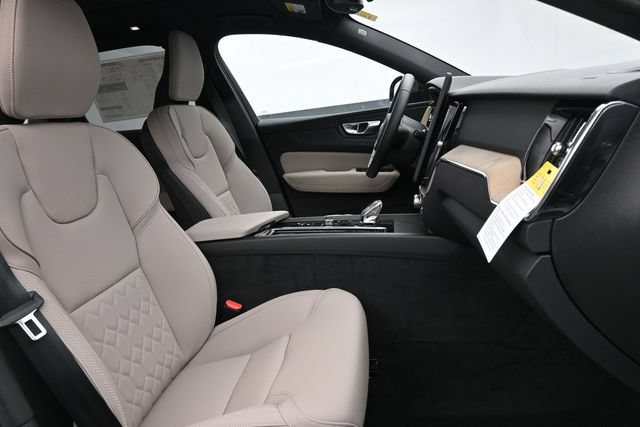 New 2026 Volvo XC60 B5 Plus w/ Protection Package Premier AWD/4WD image 35