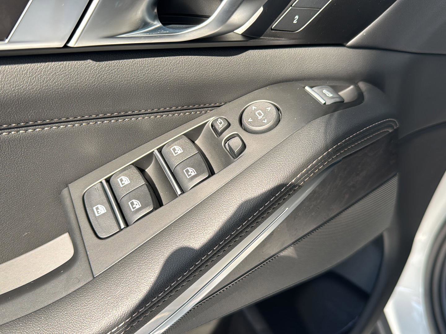 New 2026 BMW X5 sDrive40i w/ Premium Package image 30