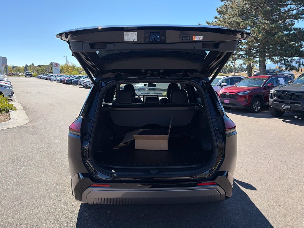 Used 2026 Toyota RAV4 XSE w/ Weather Package AWD/4WD image 17