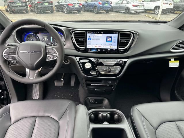 New 2026 Chrysler Voyager LX image 12