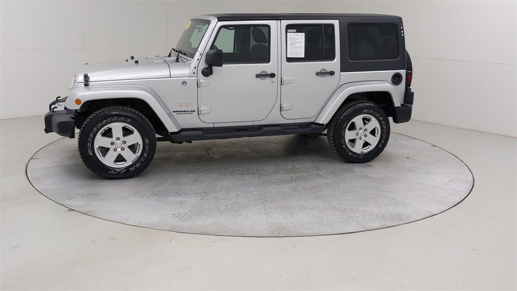 Used 2012 Jeep Wrangler Unlimited Sahara w/ Dual Top Group image 18
