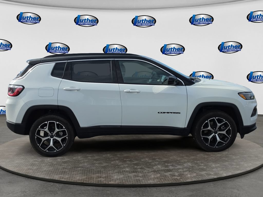 Used 2026 Jeep Compass Limited AWD/4WD image 6
