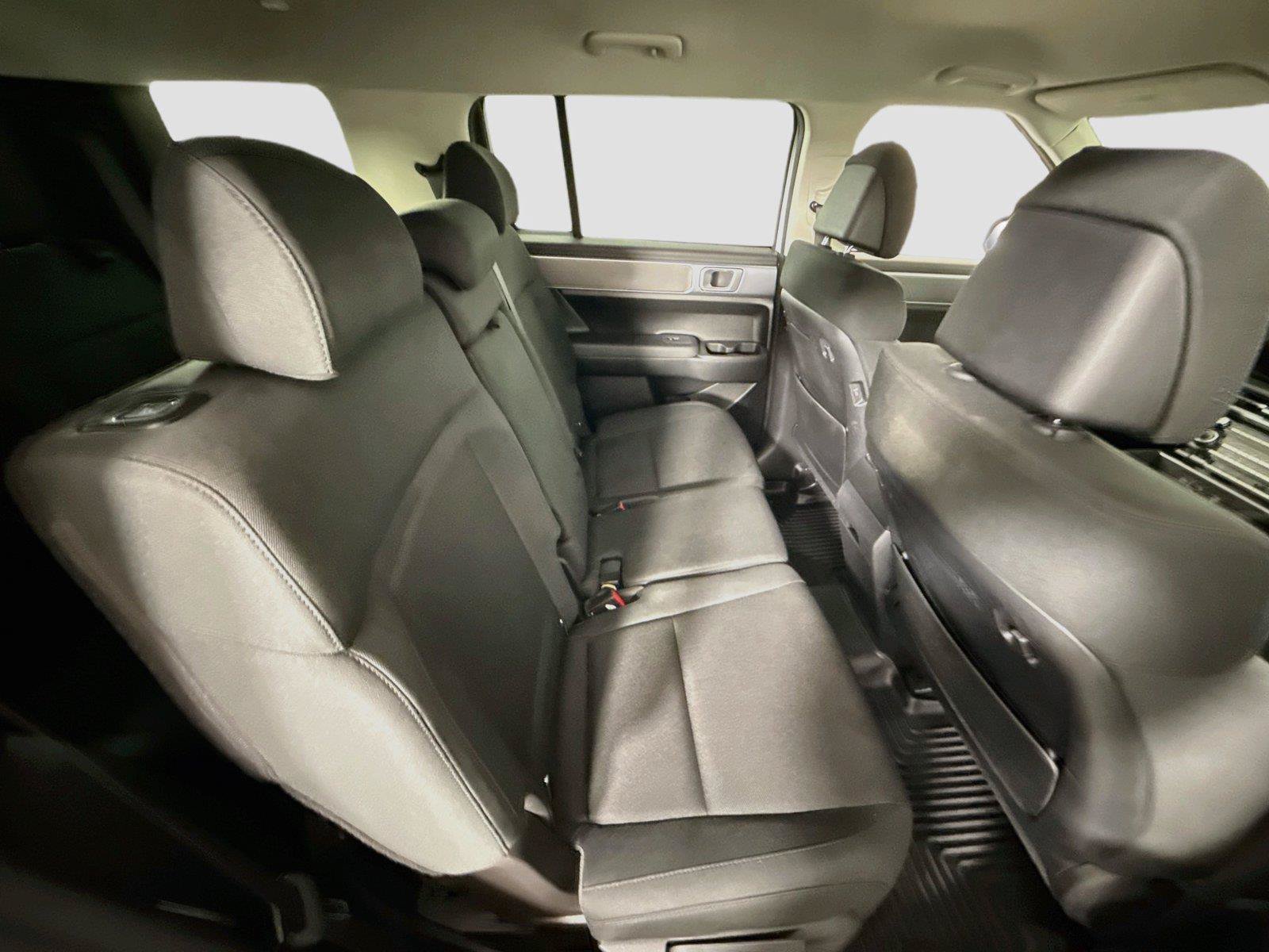 Used 2025 Hyundai Santa Fe SE AWD/4WD image 18