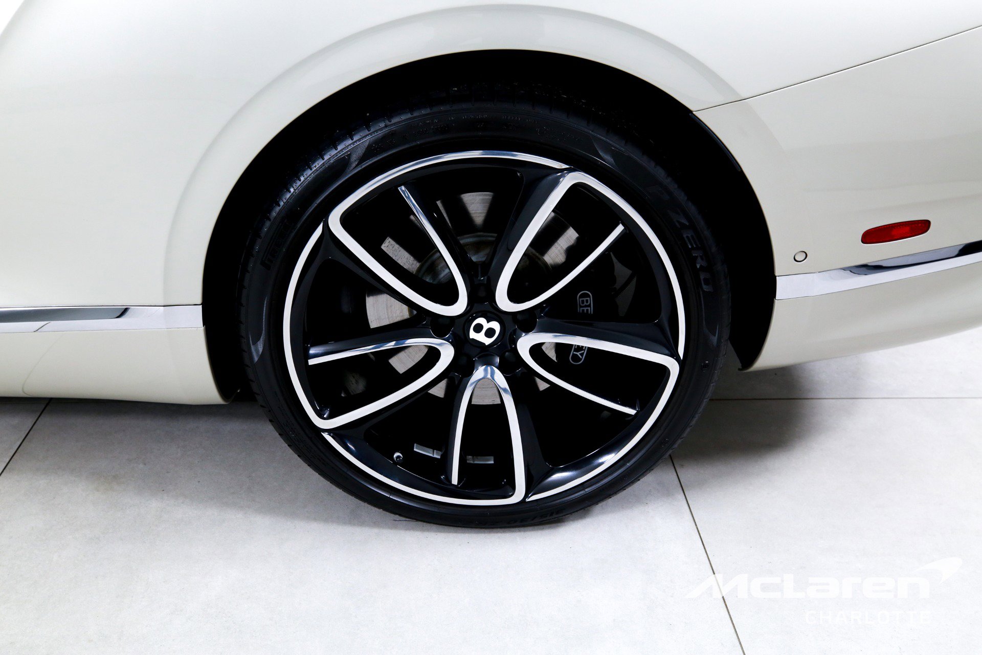 Used 2020 Bentley Continental GT AWD/4WD image 31