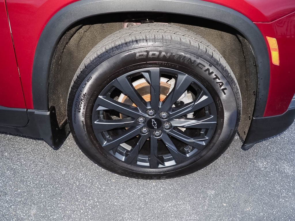 Used 2023 Chevrolet Traverse RS image 37