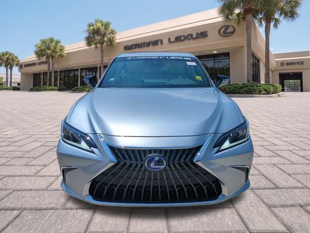 Certified 2022 Lexus ES 300h w/ Accessory Package 2 FWD image 9