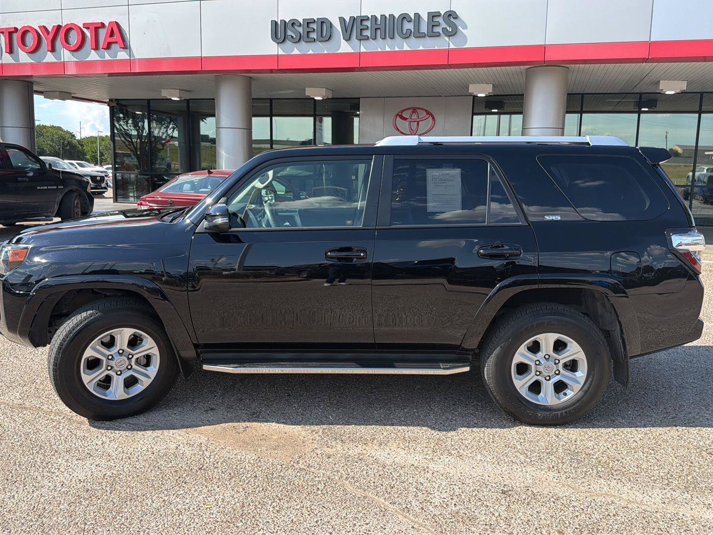 Used 2017 Toyota 4Runner SR5 Premium RWD image 6