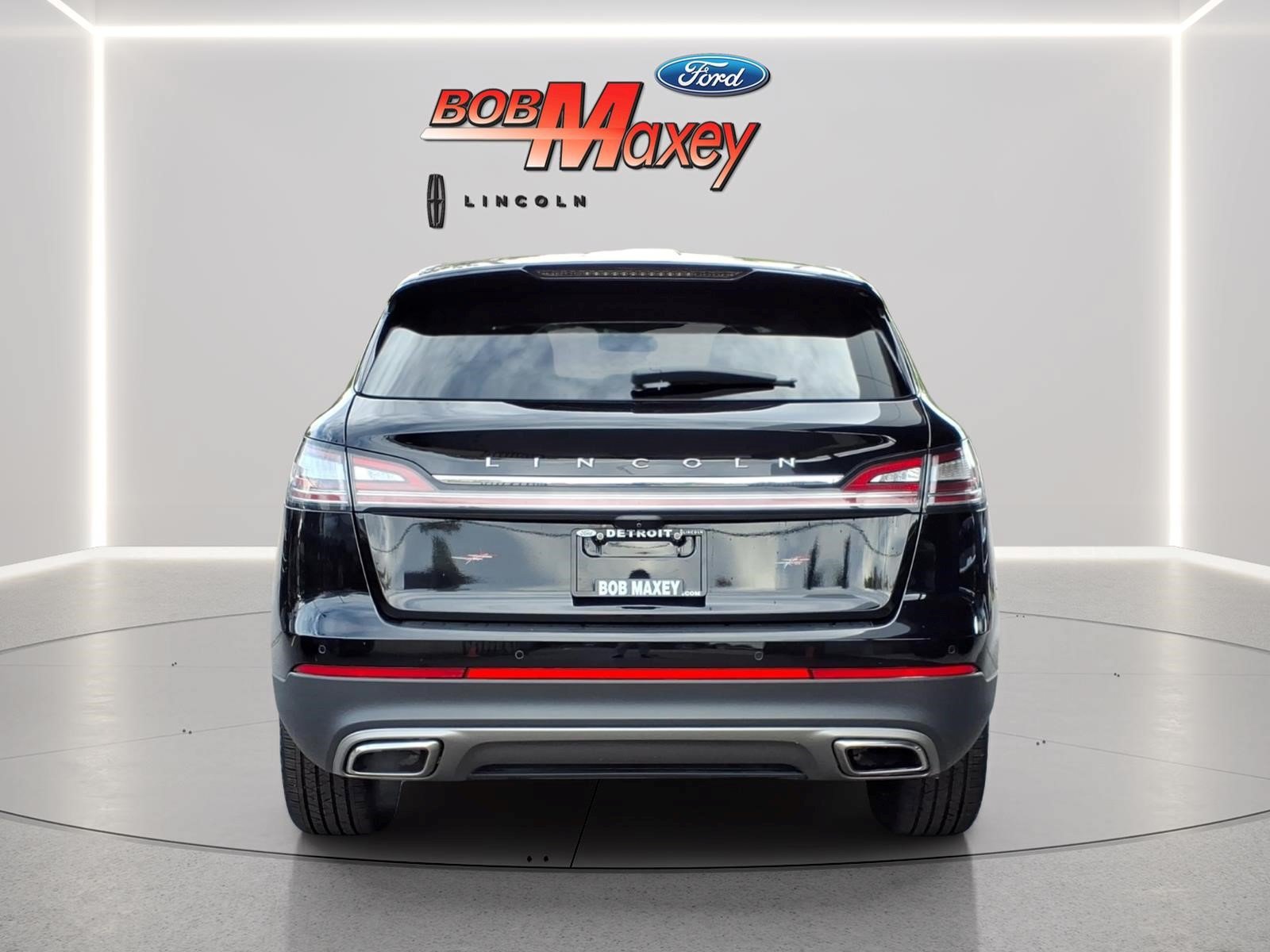 Used 2023 Lincoln Nautilus Reserve w/ Monochromatic Package AWD/4WD image 5