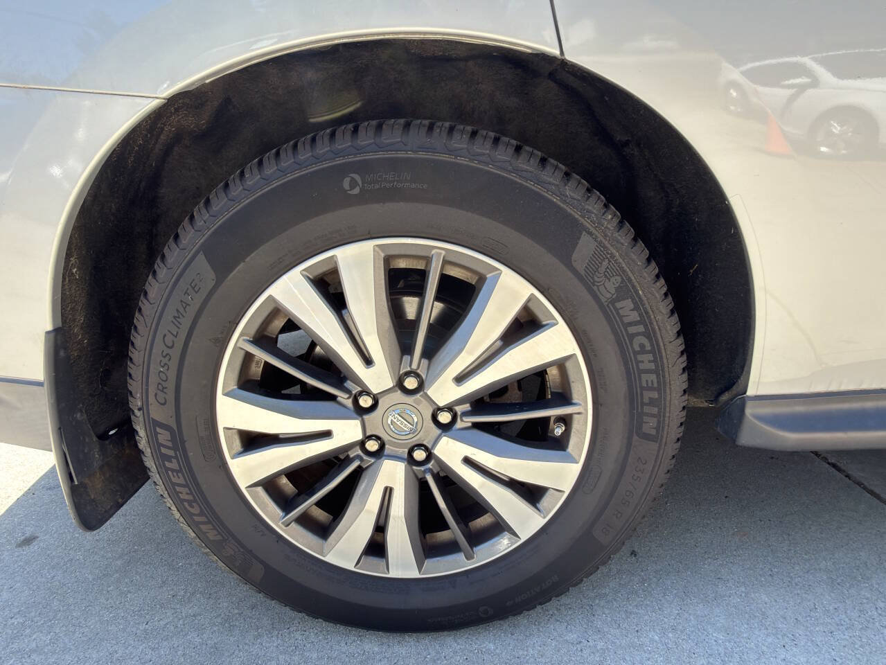 Used 2017 Nissan Pathfinder S AWD/4WD image 60