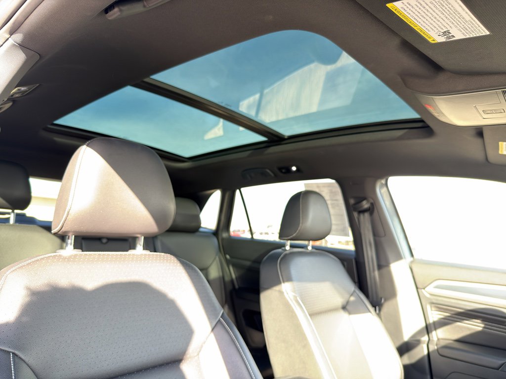 Used 2020 Volkswagen Atlas Cross Sport SEL image 28